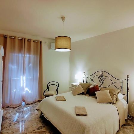 L'Acqua Marin Apartment Бари Екстериор снимка