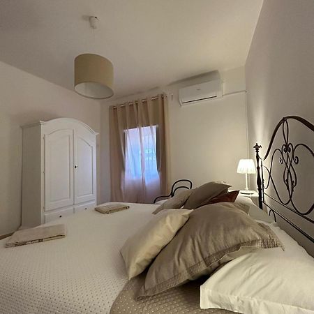 L'Acqua Marin Apartment Бари Екстериор снимка