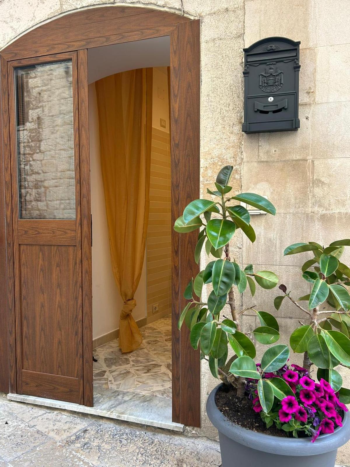 L'Acqua Marin Apartment Бари Екстериор снимка